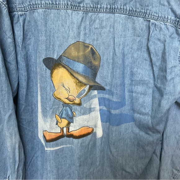 Summit Fedora Tweety Bird Graphic Lightweight Denim Shirt Size Large - Picture 4 of 5